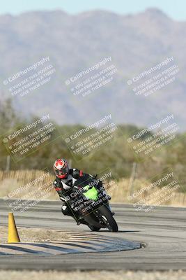 media/Dec-01-2025-Moto Forza (Mon) [[2daa91e15f]]/2-Intermediate Group/Session 3 (Turn 3)/